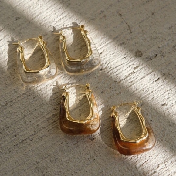 New Anthropologie Gold Rimmed Resin U Shape Huggie Hoop Earrings - Picture 13 of 16